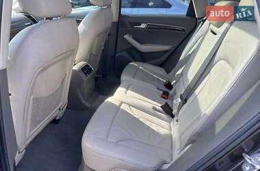 Внедорожник / Кроссовер Audi Q5 2011 в 