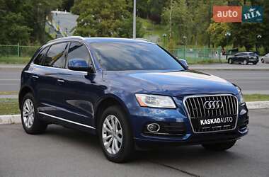 Внедорожник / Кроссовер Audi Q5 2015 в 