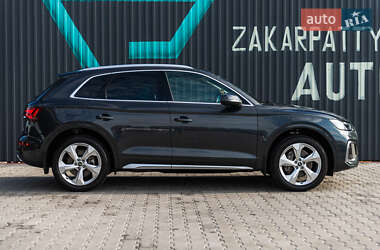 Позашляховик / Кросовер Audi Q5 2020 в 