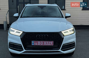 Внедорожник / Кроссовер Audi Q5 2018 в 
