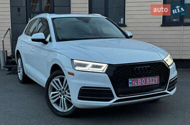 Внедорожник / Кроссовер Audi Q5 2018 в 