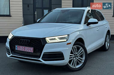 Внедорожник / Кроссовер Audi Q5 2018 в 