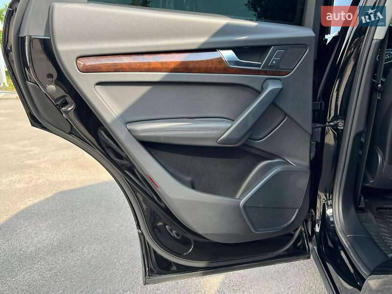 Внедорожник / Кроссовер Audi Q5 2020 в Сумах