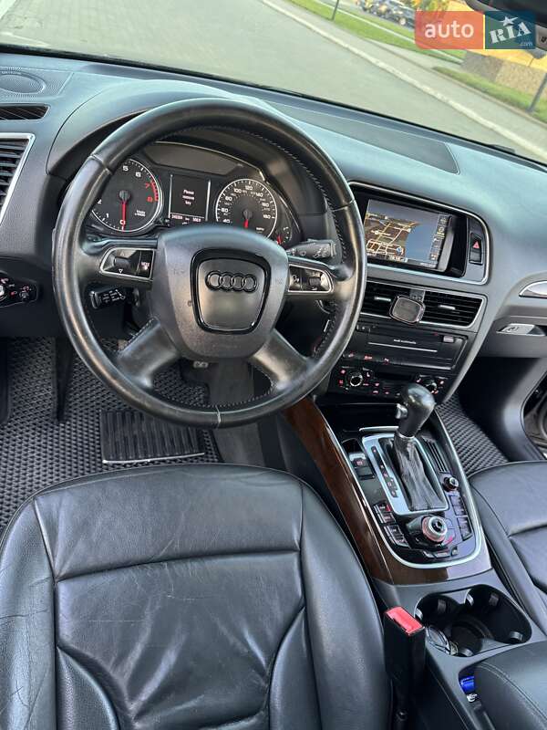 Позашляховик / Кросовер Audi Q5 2011 в Ізмаїлі
