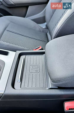 Внедорожник / Кроссовер Audi Q5 2021 в 
