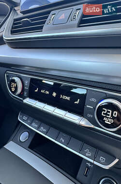 Внедорожник / Кроссовер Audi Q5 2021 в 