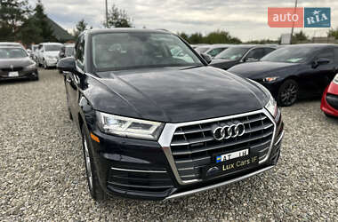 Внедорожник / Кроссовер Audi Q5 2018 в 