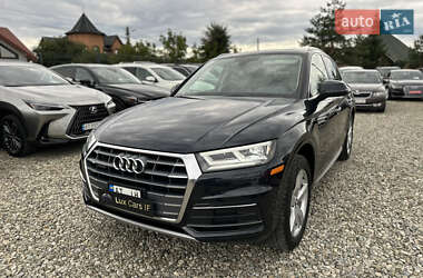 Внедорожник / Кроссовер Audi Q5 2018 в 