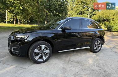 Внедорожник / Кроссовер Audi Q5 2022 в 