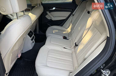 Внедорожник / Кроссовер Audi Q5 2022 в 