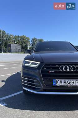Внедорожник / Кроссовер Audi Q5 2018 в 