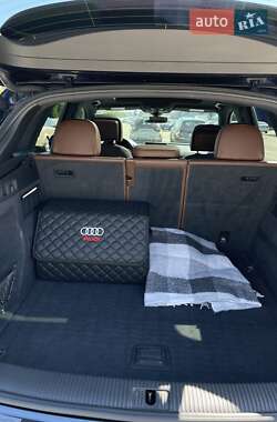 Внедорожник / Кроссовер Audi Q5 2018 в 