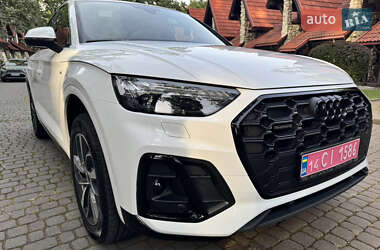 Внедорожник / Кроссовер Audi Q5 2024 в 