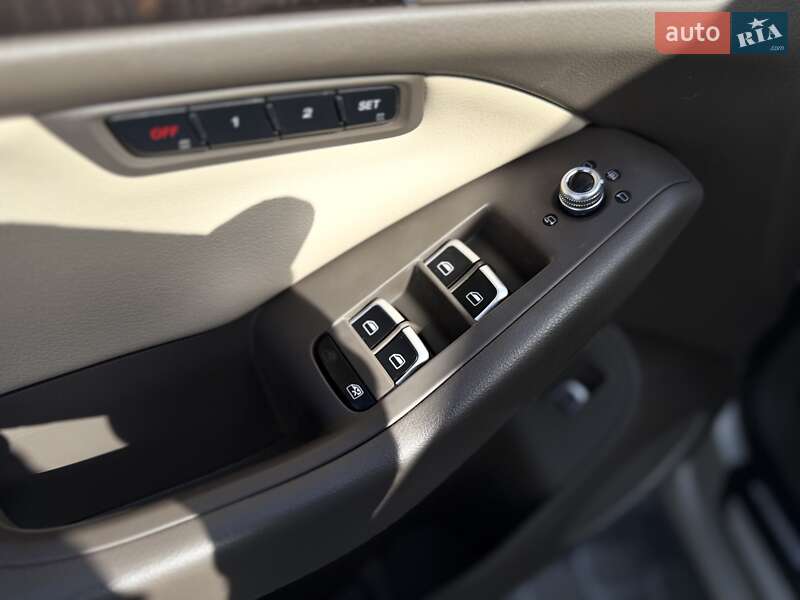Позашляховик / Кросовер Audi Q5 2015 в Львові