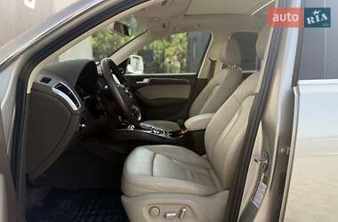 Внедорожник / Кроссовер Audi Q5 2015 в 