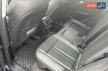 Внедорожник / Кроссовер Audi Q5 2017 в 