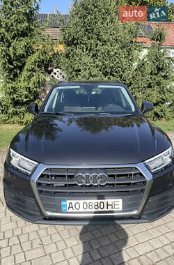 Внедорожник / Кроссовер Audi Q5 2017 в Мукачево