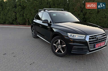 Внедорожник / Кроссовер Audi Q5 2020 в 