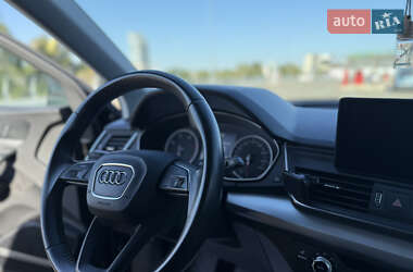 Внедорожник / Кроссовер Audi Q5 2017 в 
