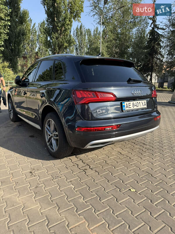 Внедорожник / Кроссовер Audi Q5 2017 в Кривом Роге