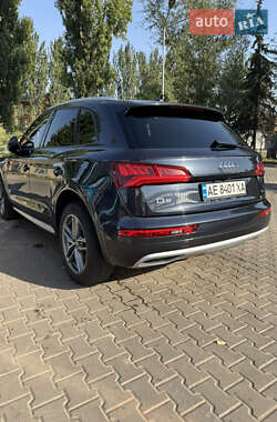Внедорожник / Кроссовер Audi Q5 2017 в 