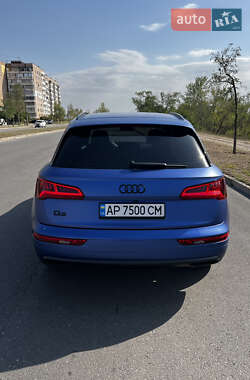 Внедорожник / Кроссовер Audi Q5 2018 в 