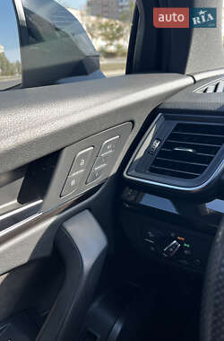 Внедорожник / Кроссовер Audi Q5 2018 в 