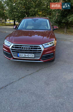 Внедорожник / Кроссовер Audi Q5 2019 в 