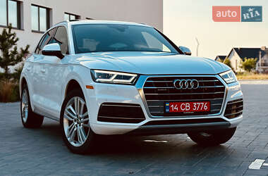 Внедорожник / Кроссовер Audi Q5 2018 в 