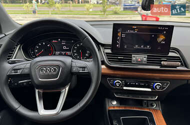 Внедорожник / Кроссовер Audi Q5 2023 в 