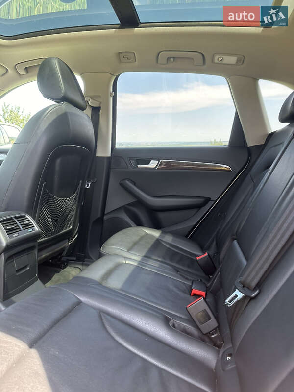 Внедорожник / Кроссовер Audi Q5 2012 в Трускавце