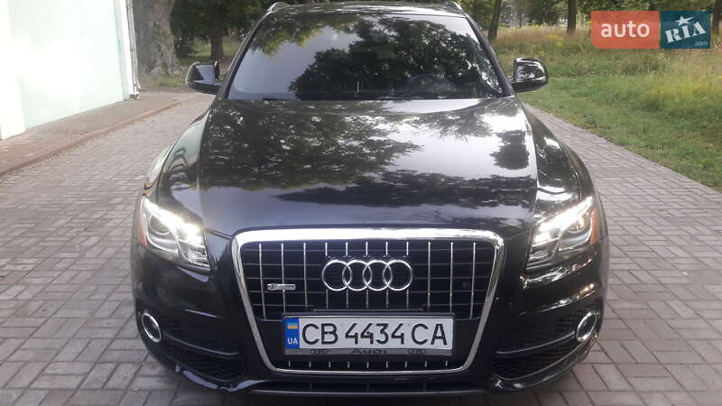Внедорожник / Кроссовер Audi Q5 2010 в 