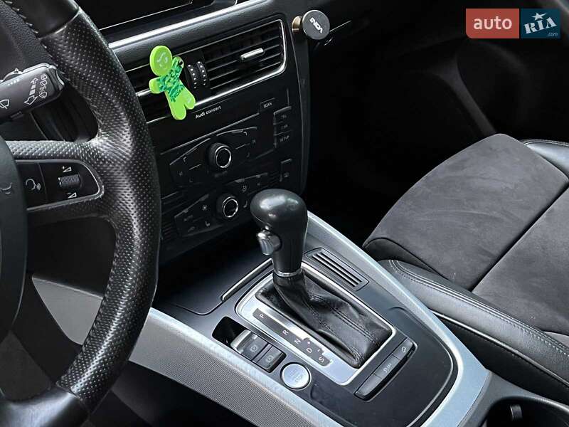Внедорожник / Кроссовер Audi Q5 2011 в Киеве