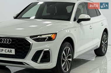 Позашляховик / Кросовер Audi Q5 2022 в 