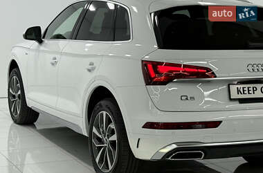 Позашляховик / Кросовер Audi Q5 2022 в 
