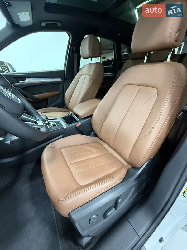 Внедорожник / Кроссовер Audi Q5 2022 в Одессе