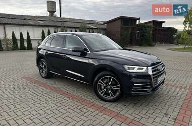 Позашляховик / Кросовер Audi Q5 2019 в 