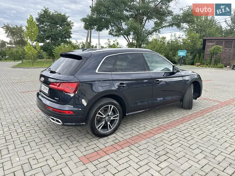 Audi Q5 2019 VIN WA1E2AFY3L2052129 фото оголошення 4 з 75