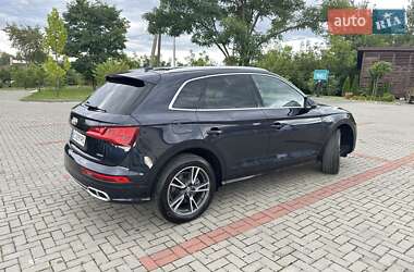 Позашляховик / Кросовер Audi Q5 2019 в 