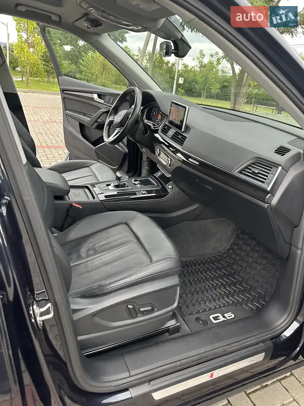 Audi Q5 2019 VIN WA1E2AFY3L2052129 фото оголошення 8 з 75