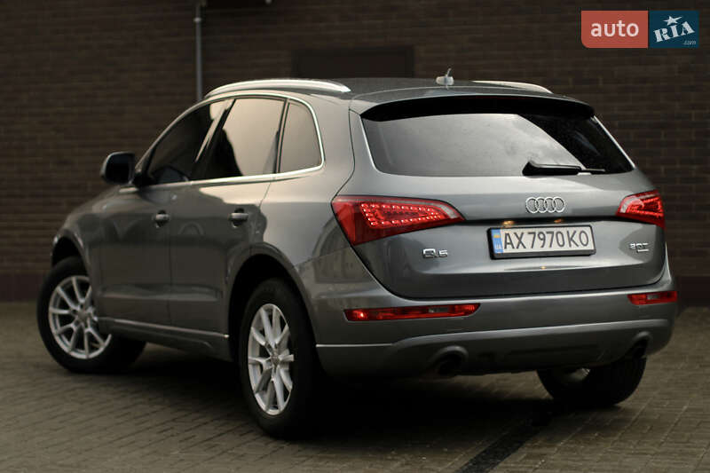 Внедорожник / Кроссовер Audi Q5 2012 в 