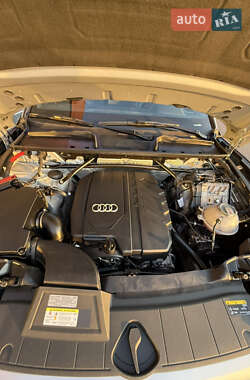 Внедорожник / Кроссовер Audi Q5 2020 в 
