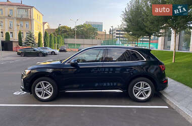 Внедорожник / Кроссовер Audi Q5 2023 в 