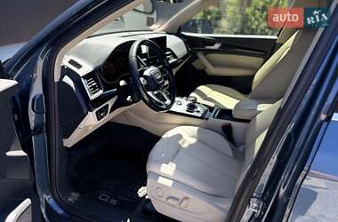 Позашляховик / Кросовер Audi Q5 2018 в 