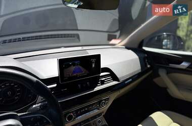 Позашляховик / Кросовер Audi Q5 2018 в 