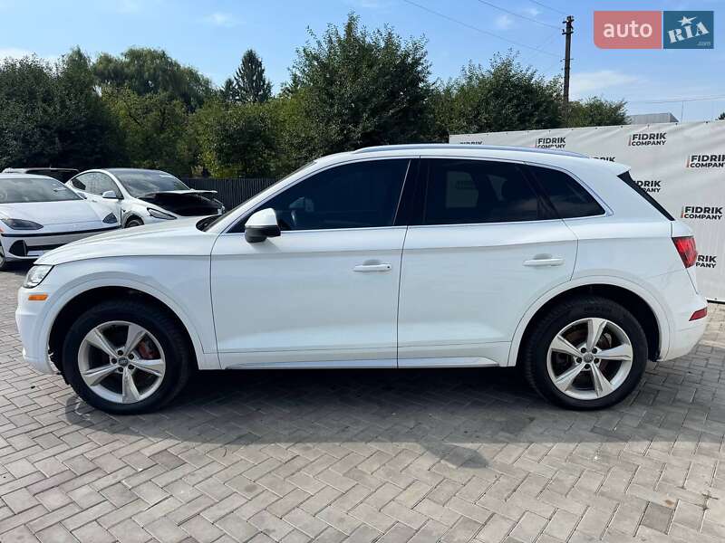 Внедорожник / Кроссовер Audi Q5 2018 в Луцке