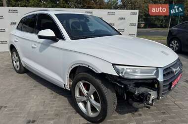 Внедорожник / Кроссовер Audi Q5 2018 в 