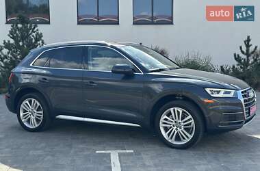 Внедорожник / Кроссовер Audi Q5 2017 в 