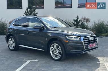 Внедорожник / Кроссовер Audi Q5 2017 в 