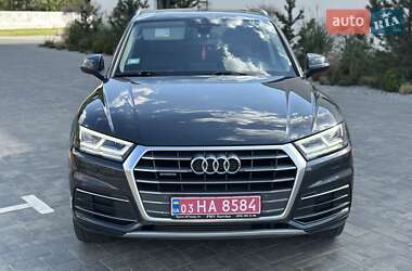 Внедорожник / Кроссовер Audi Q5 2017 в 